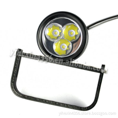 Boruit DIV10 3000LM Professional Diving Equipment With 3 * 26650 Rechargeable Battery Flashlight